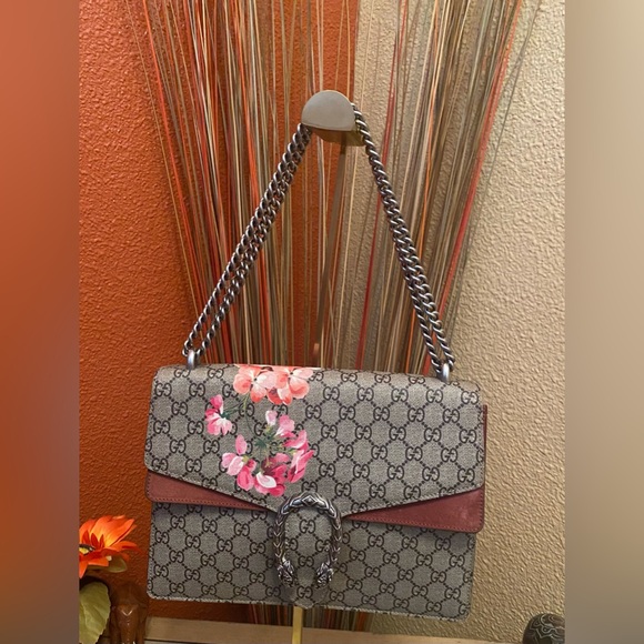EUC-Gucci Dionysus shoulder bag in the GG Supreme Blooms print - Like New! - Picture 6 of 14
